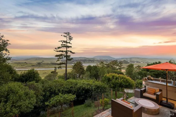 $3,200,000 | 65 Kyleswood Place, Point Reyes Station, CA 94956