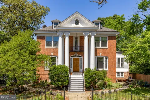 $2,825,000 | 3446 Oakwood Terrace Northwest, Washington, DC 20010