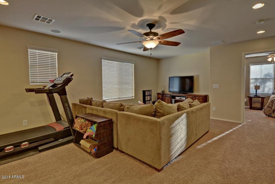 2065 South Martingale Road Gilbert, AZ 85295 - Photo 13 of 28 20160812154931882819000000-o
