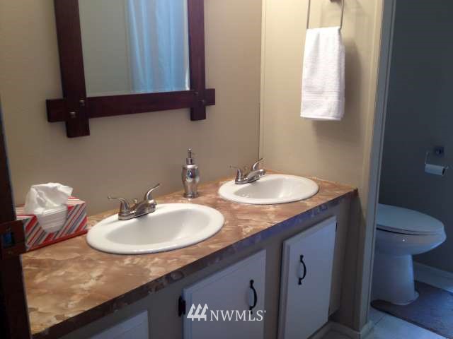 1005 Southwest Berry Lake Road Port Orchard, WA 98367 - Photo 14 of 20 Gallery Image 14