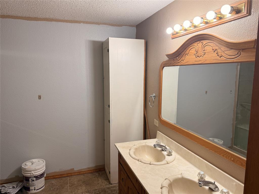 504 Loop Road Quanah, TX 79252 - Photo 28 of 40