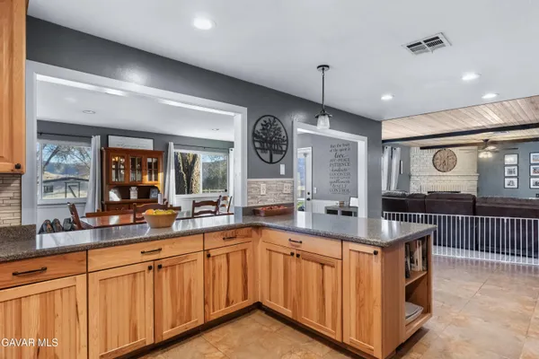 $561,000 | 28050 Black Gold Way, Tehachapi, CA 93561