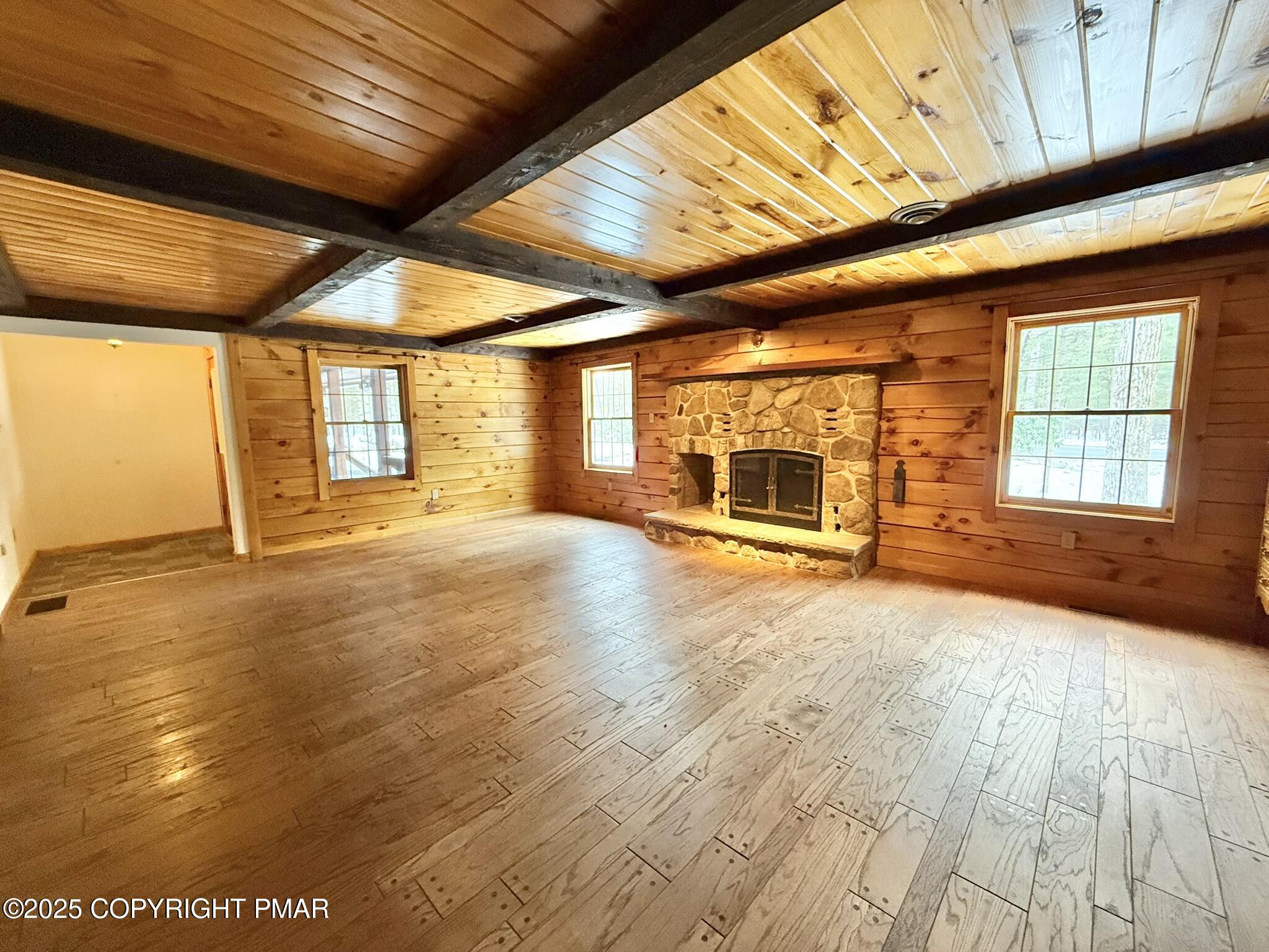 992 South Old Stage Road Albrightsville, PA 18210 - Photo 12 of 86 Large Living Room