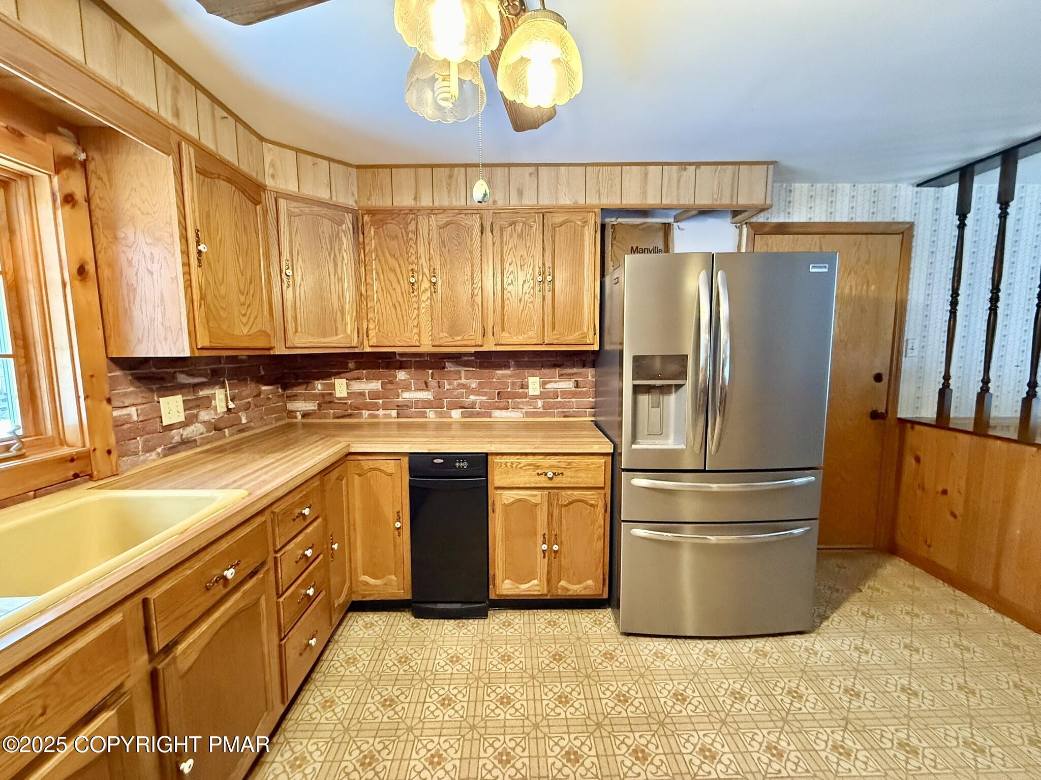 992 South Old Stage Road Albrightsville, PA 18210 - Photo 20 of 86 Kitchen