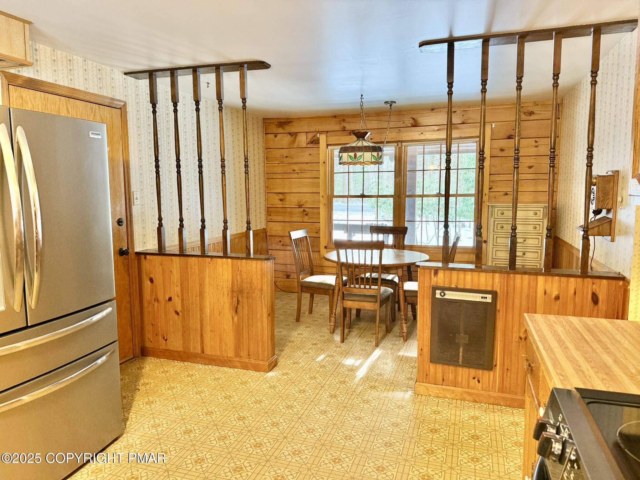 992 South Old Stage Road Albrightsville, PA 18210 - Photo 26 of 86 Breakfast Nook