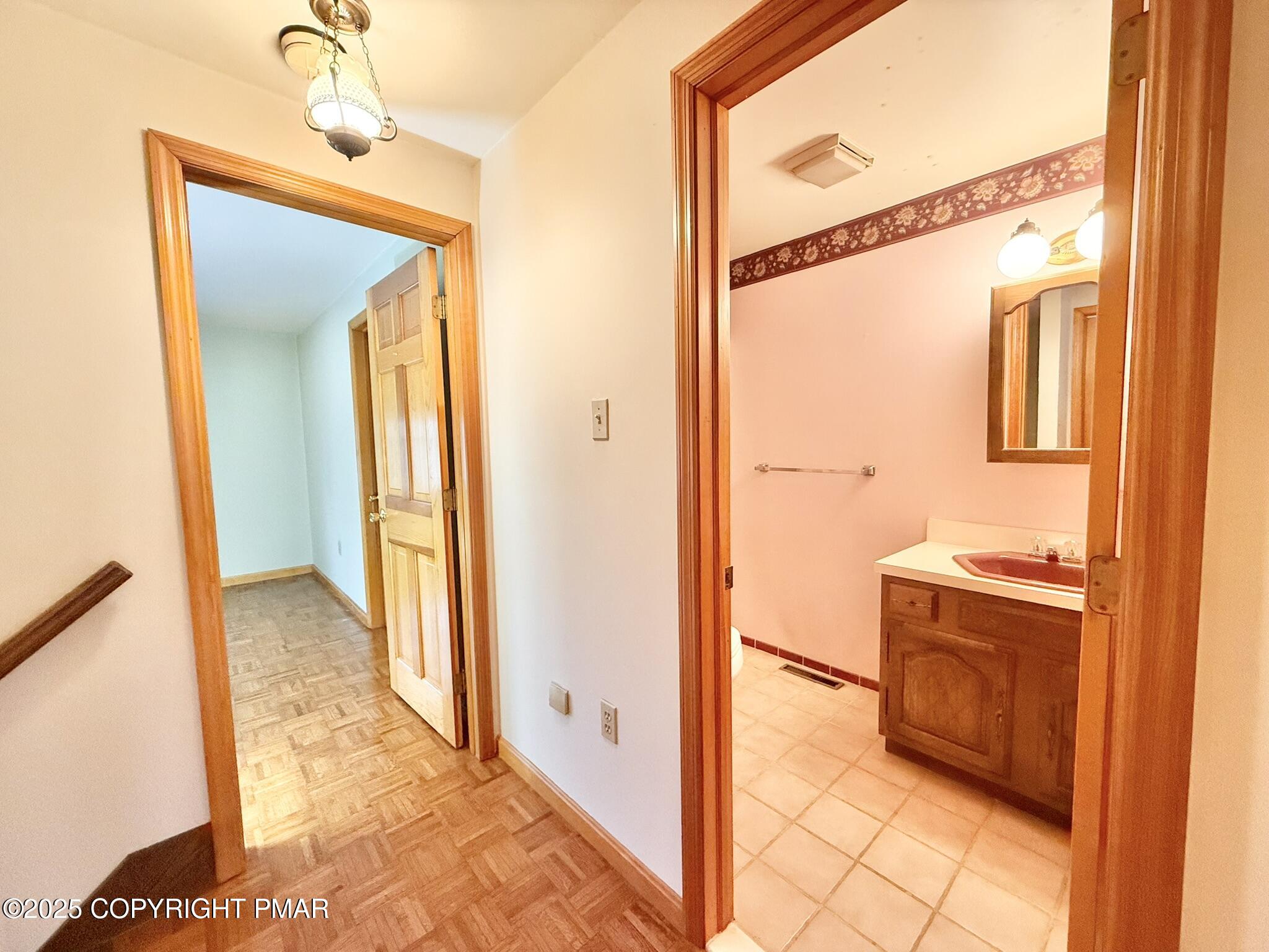 992 South Old Stage Road Albrightsville, PA 18210 - Photo 47 of 86 Upstairs