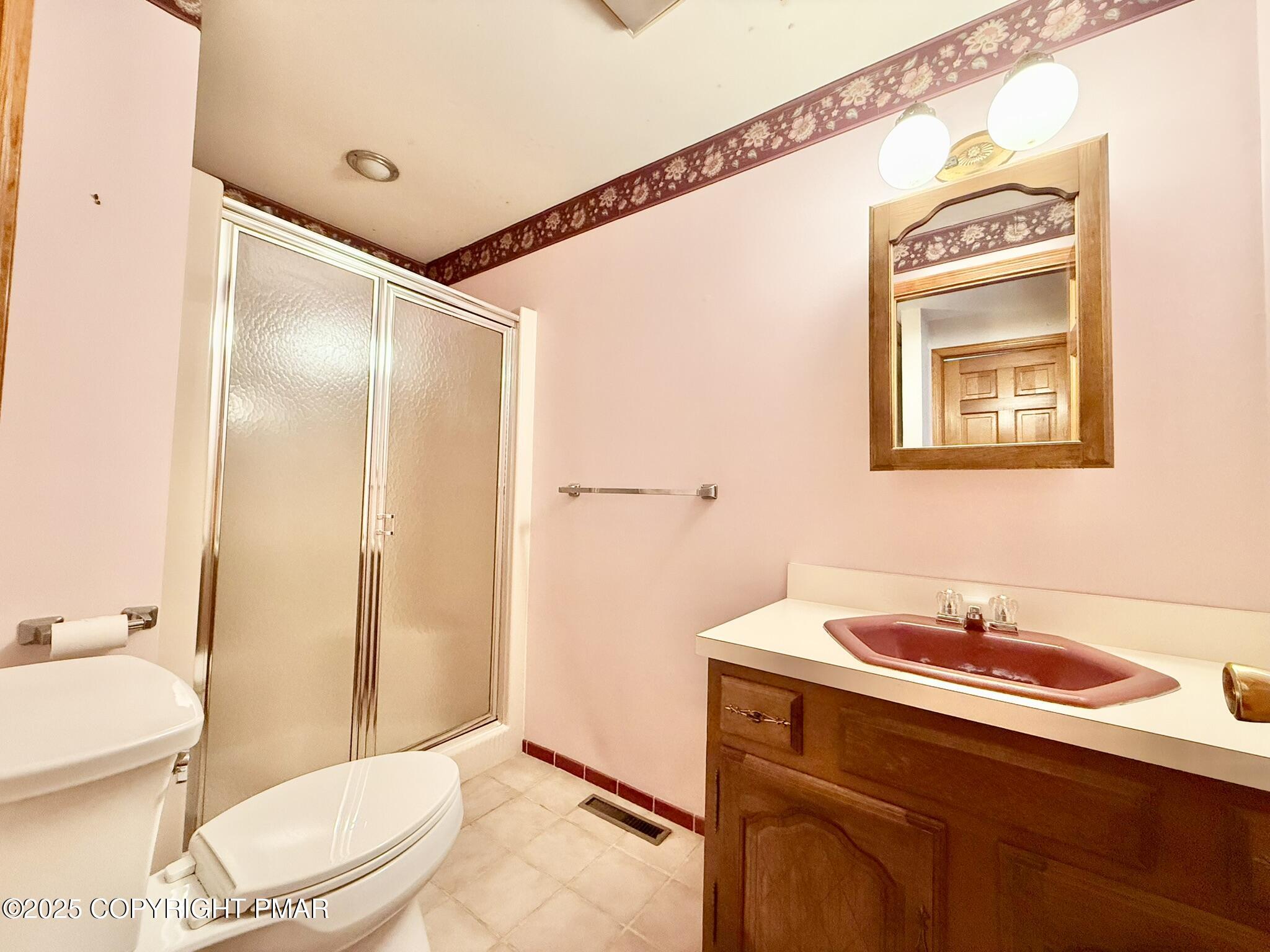 992 South Old Stage Road Albrightsville, PA 18210 - Photo 52 of 86 Full Bathroom