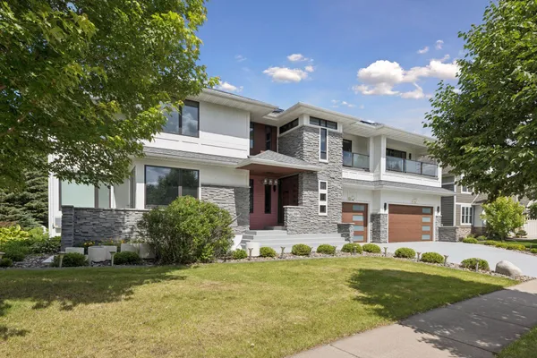 $1,550,000 | 10964 Bent Water Lane, St. Paul, MN 55129