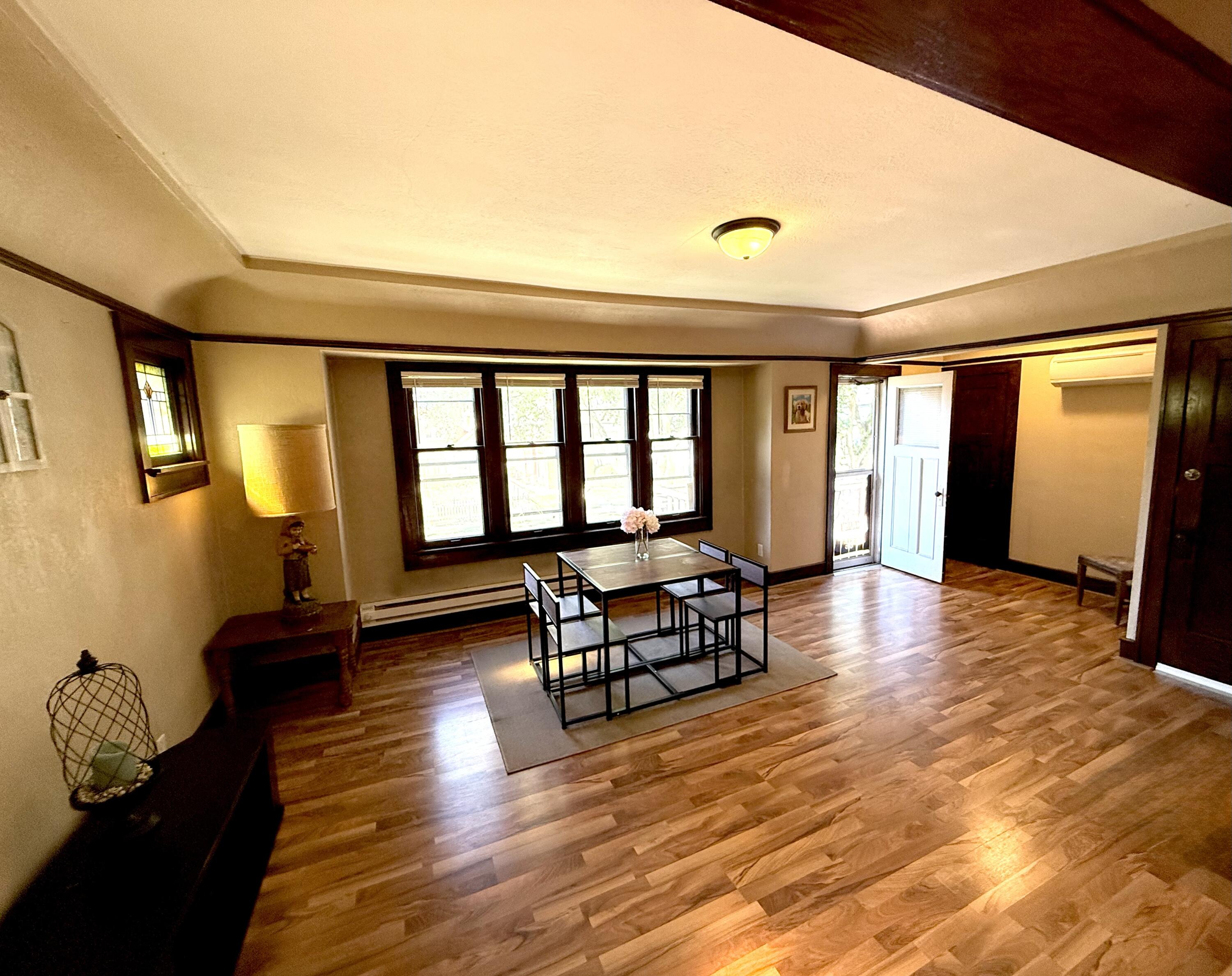 2924 North 48th Street Milwaukee, WI 53210 - Photo 12 of 26 2nd Floor Living Room