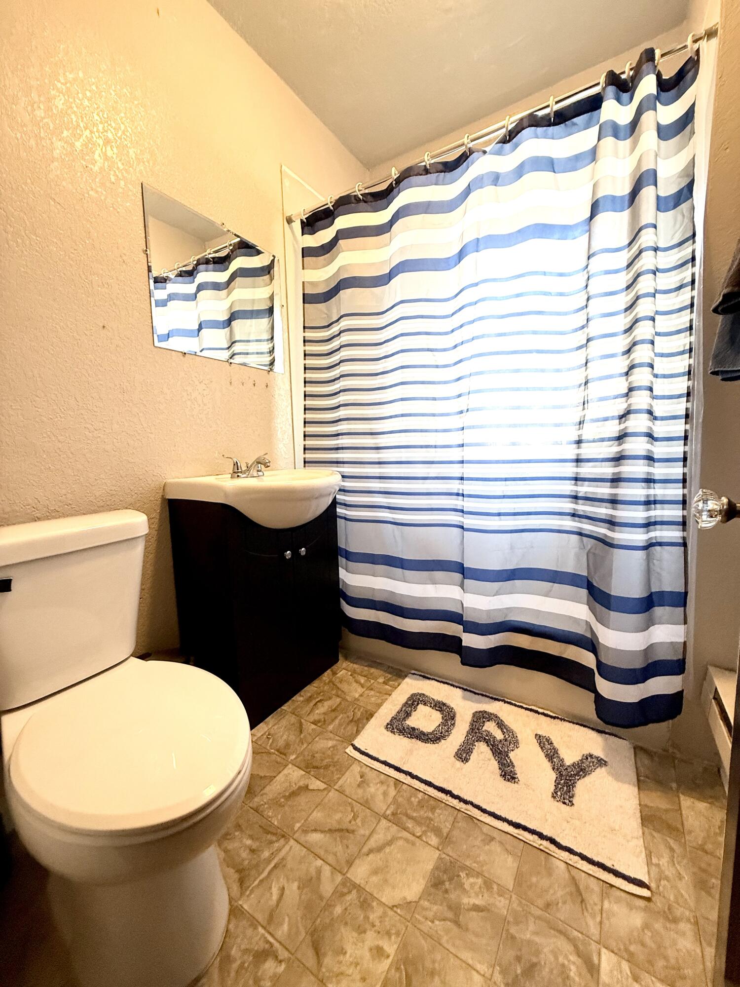 2924 North 48th Street Milwaukee, WI 53210 - Photo 15 of 26 Second Floor Bathroom