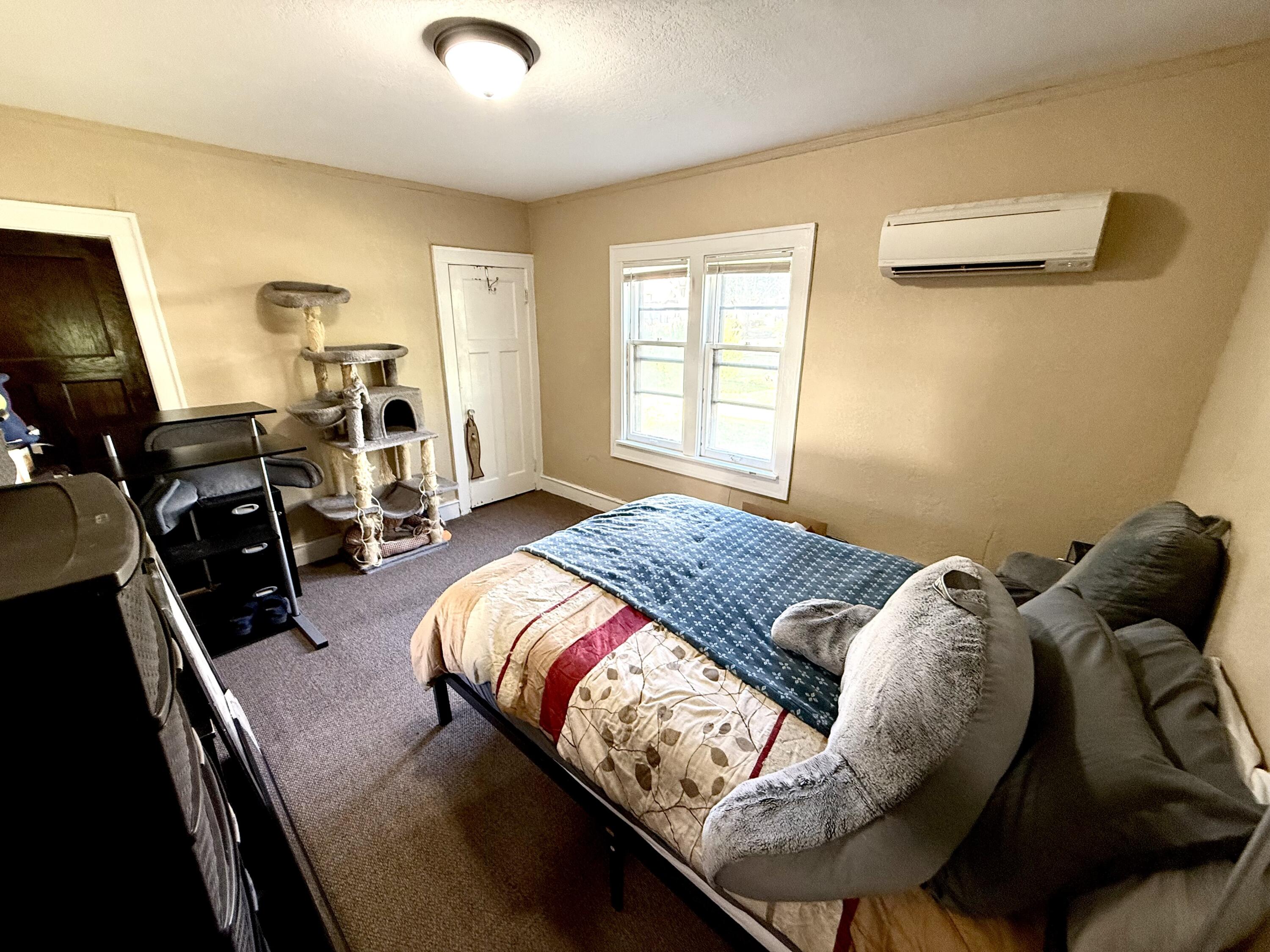 2924 North 48th Street Milwaukee, WI 53210 - Photo 8 of 26 First Floor Bedroom 1