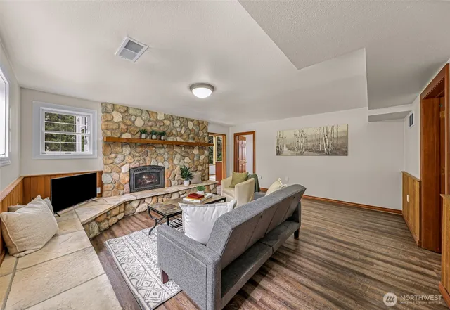 $1,295,000 | 9067 Sunrise Road, Custer, WA 98240