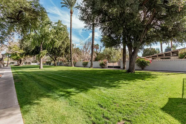 $1,900 | 5226 North 20th Street, Unit C5, Phoenix, AZ 85016