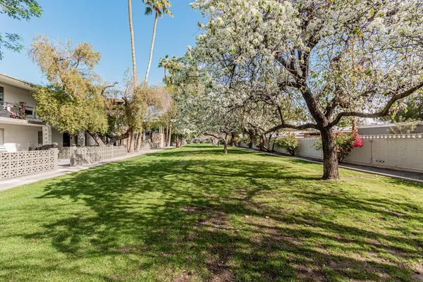 $1,900 | 5226 North 20th Street, Unit C5, Phoenix, AZ 85016