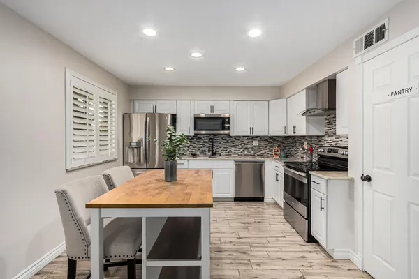 $1,900 | 5226 North 20th Street, Unit C5, Phoenix, AZ 85016