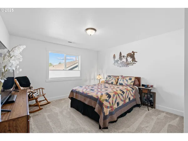 $529,900 | 827 East Autumn Avenue, Hermiston, OR 97838