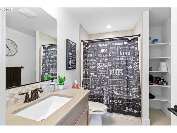 $529,900 | 827 East Autumn Avenue, Hermiston, OR 97838