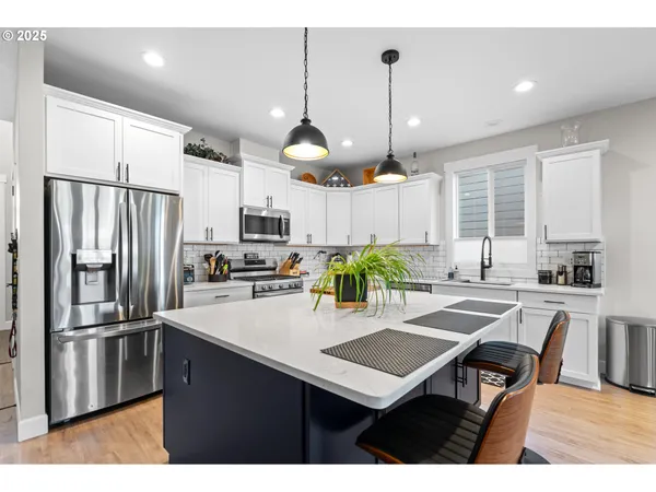 $529,900 | 827 East Autumn Avenue, Hermiston, OR 97838