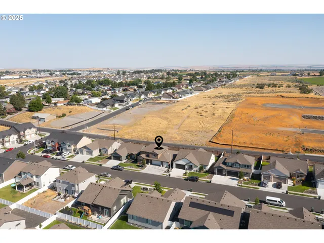 $549,950 | 827 East Autumn Avenue, Hermiston, OR 97838