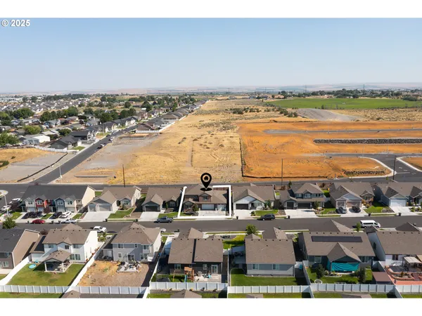 $529,900 | 827 East Autumn Avenue, Hermiston, OR 97838