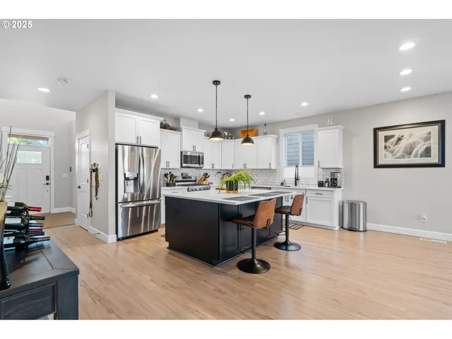 $549,950 | 827 East Autumn Avenue, Hermiston, OR 97838