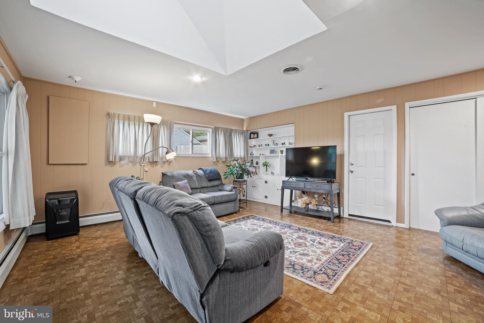 8 Rust Hill Road Levittown, PA 19056 - Photo 8 of 32