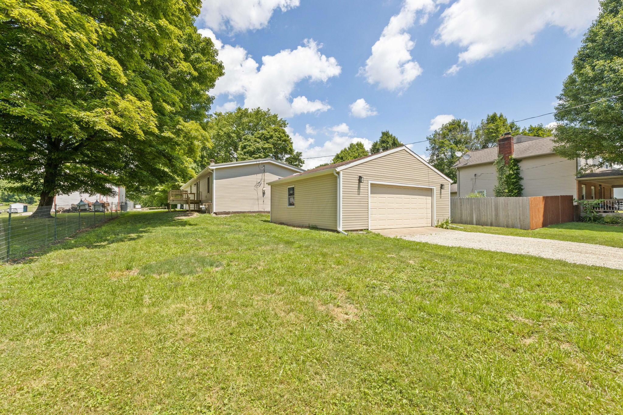 12494 Morse Road Southwest Pataskala, OH 43062 - Photo 3 of 37 35-web-or-mls-12494-morse-rd-sw