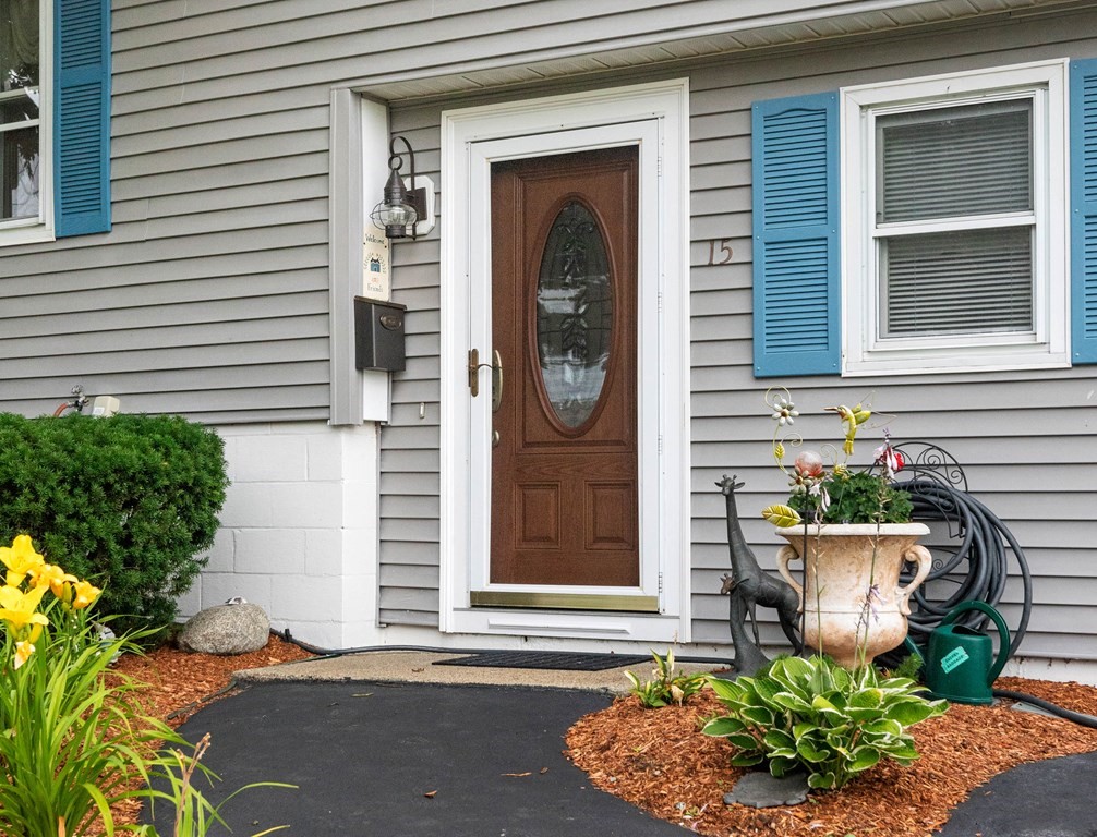 15 Elmont Road Lowell, MA 01852 - Photo 3 of 38 Gallery Image 3