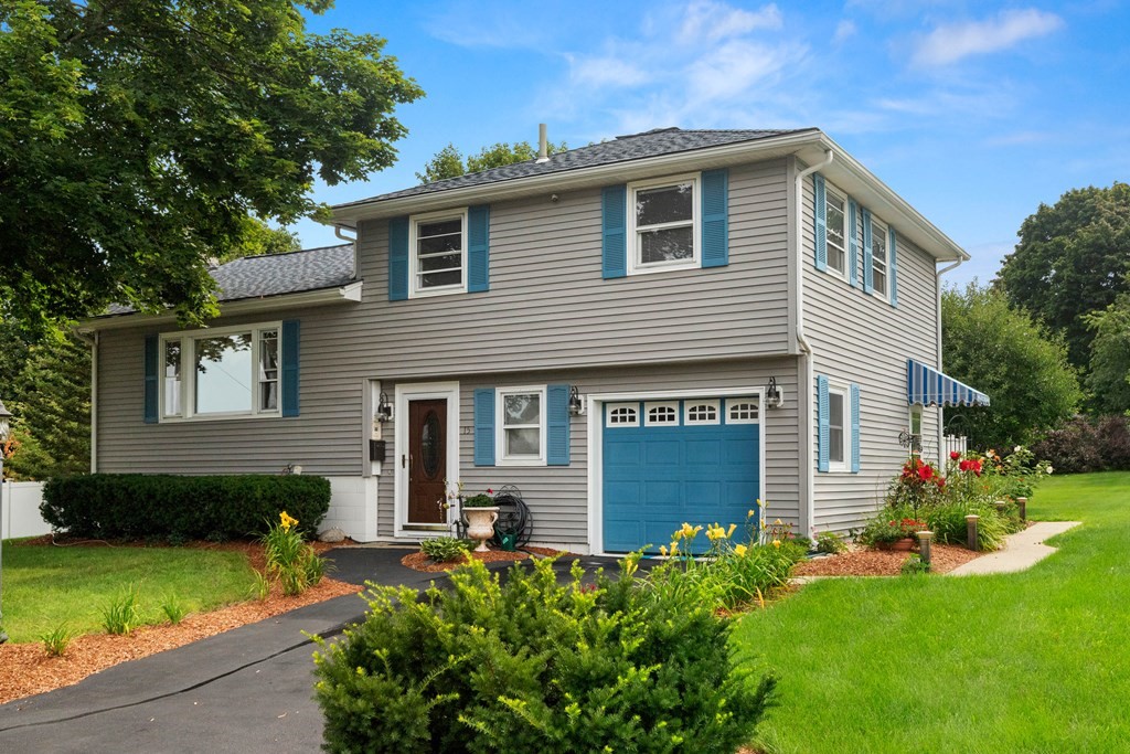 15 Elmont Road Lowell, MA 01852 - Photo 4 of 38 Gallery Image 4