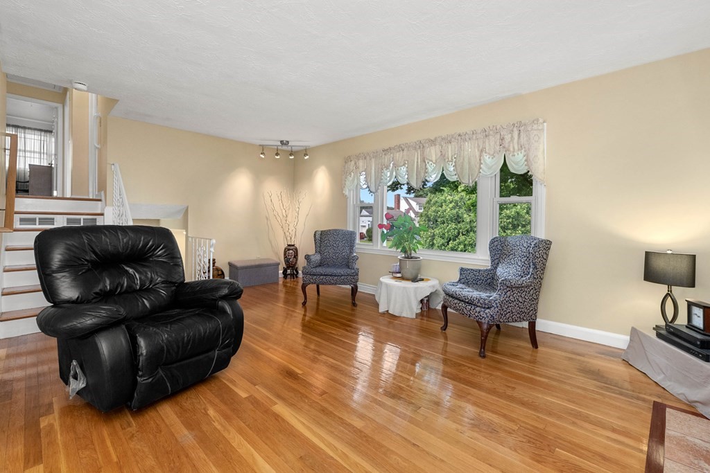 15 Elmont Road Lowell, MA 01852 - Photo 9 of 38 Gallery Image 9
