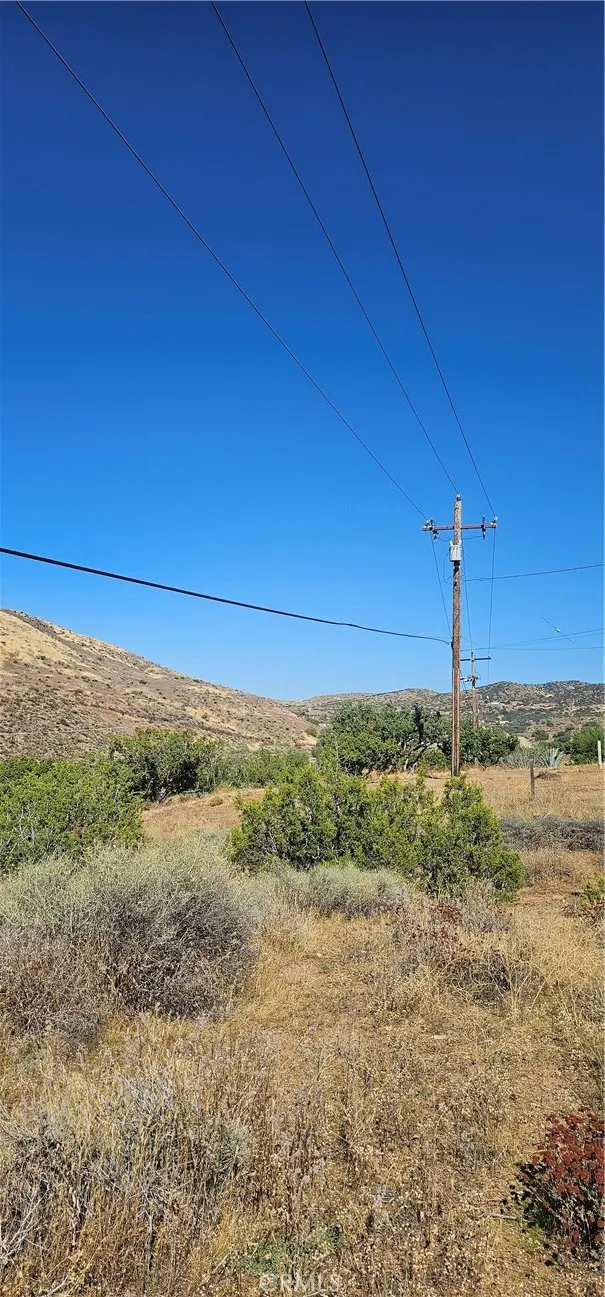 0 Soledad Pass Acton, CA 93510 - Photo 7 of 9 a view of a big room with a yard
