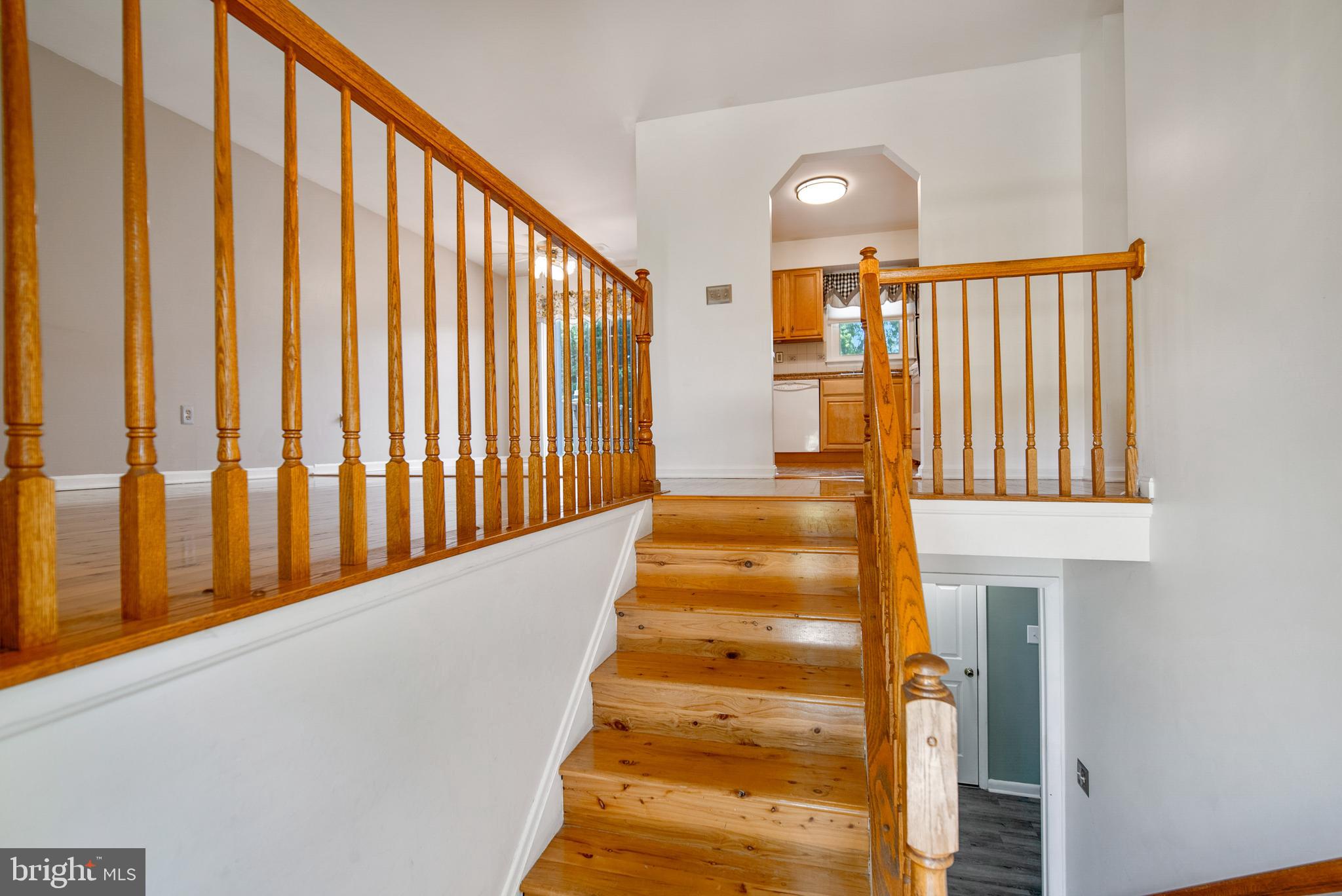 2018 Suffolk Road Finksburg, MD 21048 - Photo 4 of 50 Gallery Image 4
