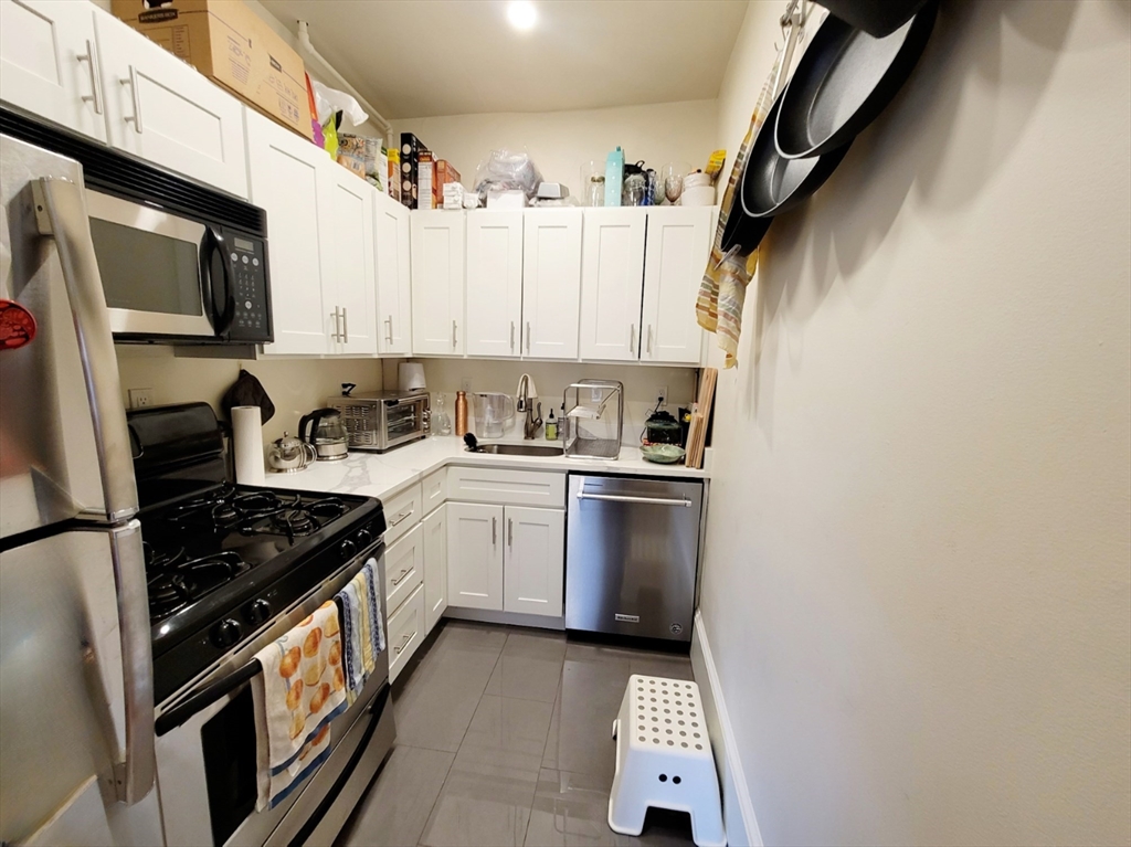 501 Beacon Street, Unit 7 Boston, MA 02215 - Photo 4 of 10