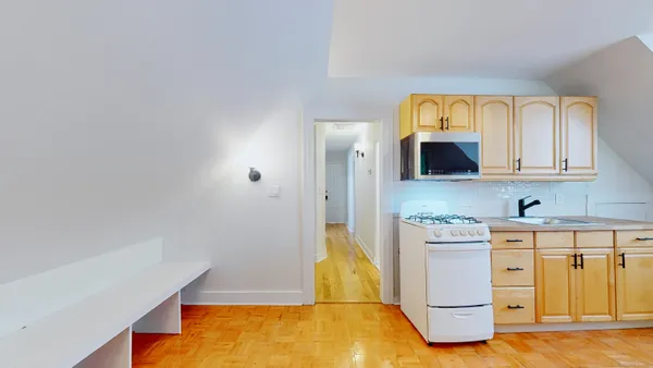 $2,350 | 86 Edwards Street, Unit 3, New Haven, CT 06511