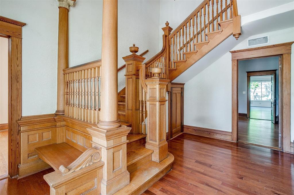 708 South Waco Street Weatherford, TX 76086 - Photo 2 of 35 a view of an entryway with wooden floor and door