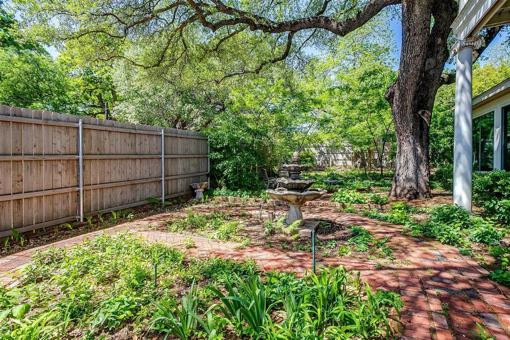 708 South Waco Street Weatherford, TX 76086 - Photo 35 of 35 a backyard of a house with lots of green space