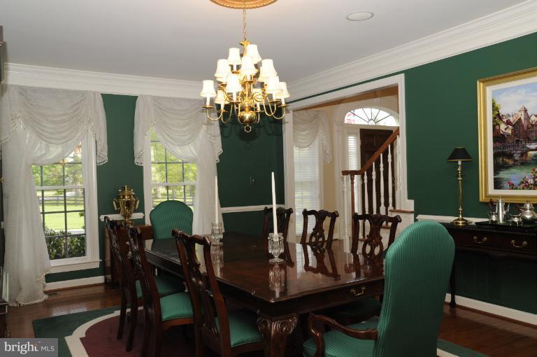 7709 Brink Road Gaithersburg, MD 20882 - Photo 27 of 30 Dining Room