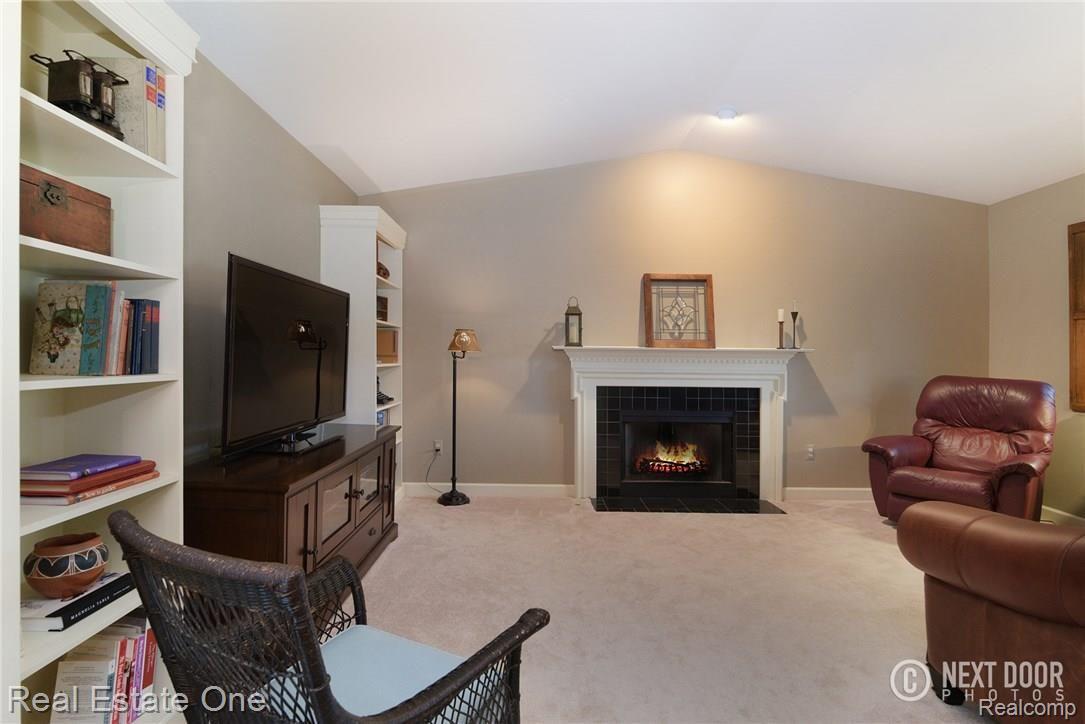 9232 Kestrel Ridge Road Brighton, MI 48116 - Photo 17 of 39 Cozy family room