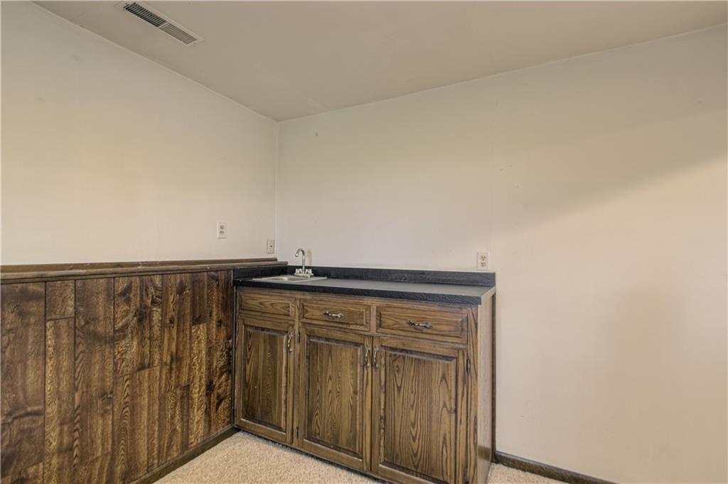 16307 Spring Valley Road Belton, MO 64012 - Photo 20 of 29