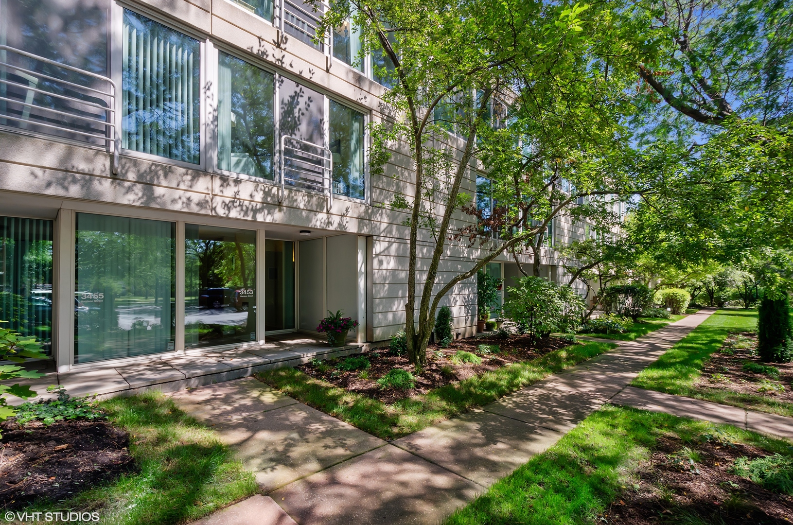 3453 Harrison Street Evanston, IL 60201 - Photo 1 of 24