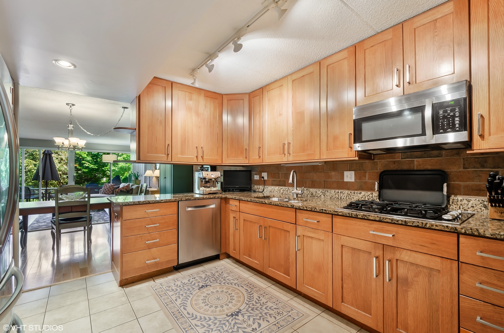 3453 Harrison Street Evanston, IL 60201 - Photo 4 of 24