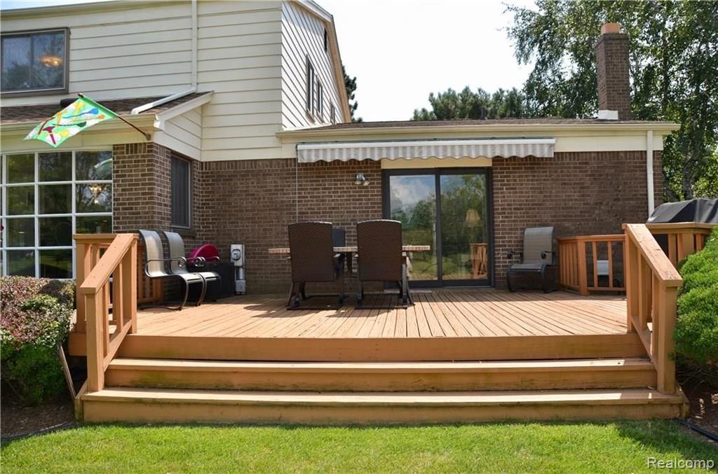 618 Baker Street Rochester Hills, MI 48307 - Photo 23 of 25