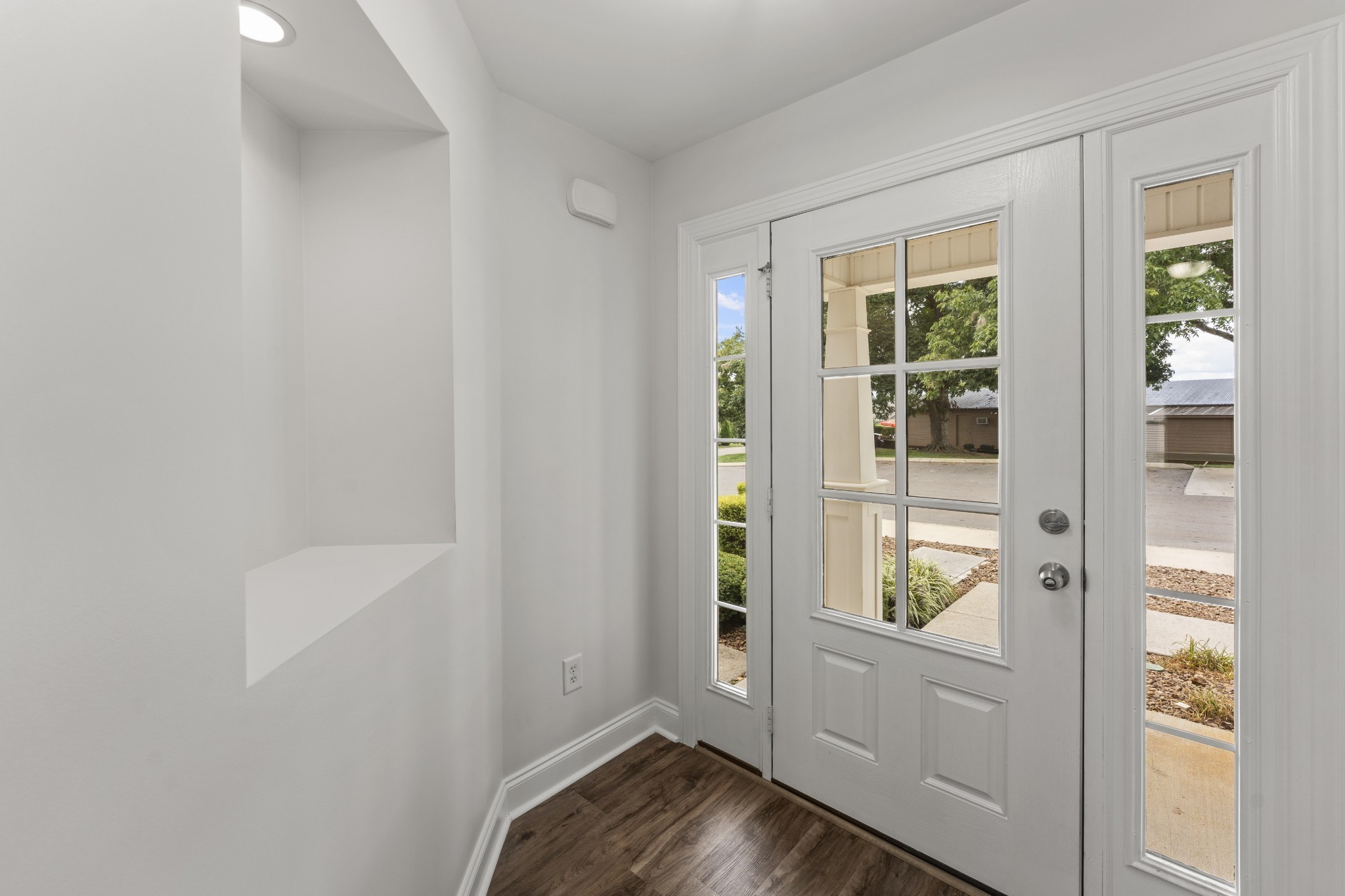 17 ANDERTON Drive Winchester, TN 37398 - Photo 12 of 42 a view of walk in closet with window
