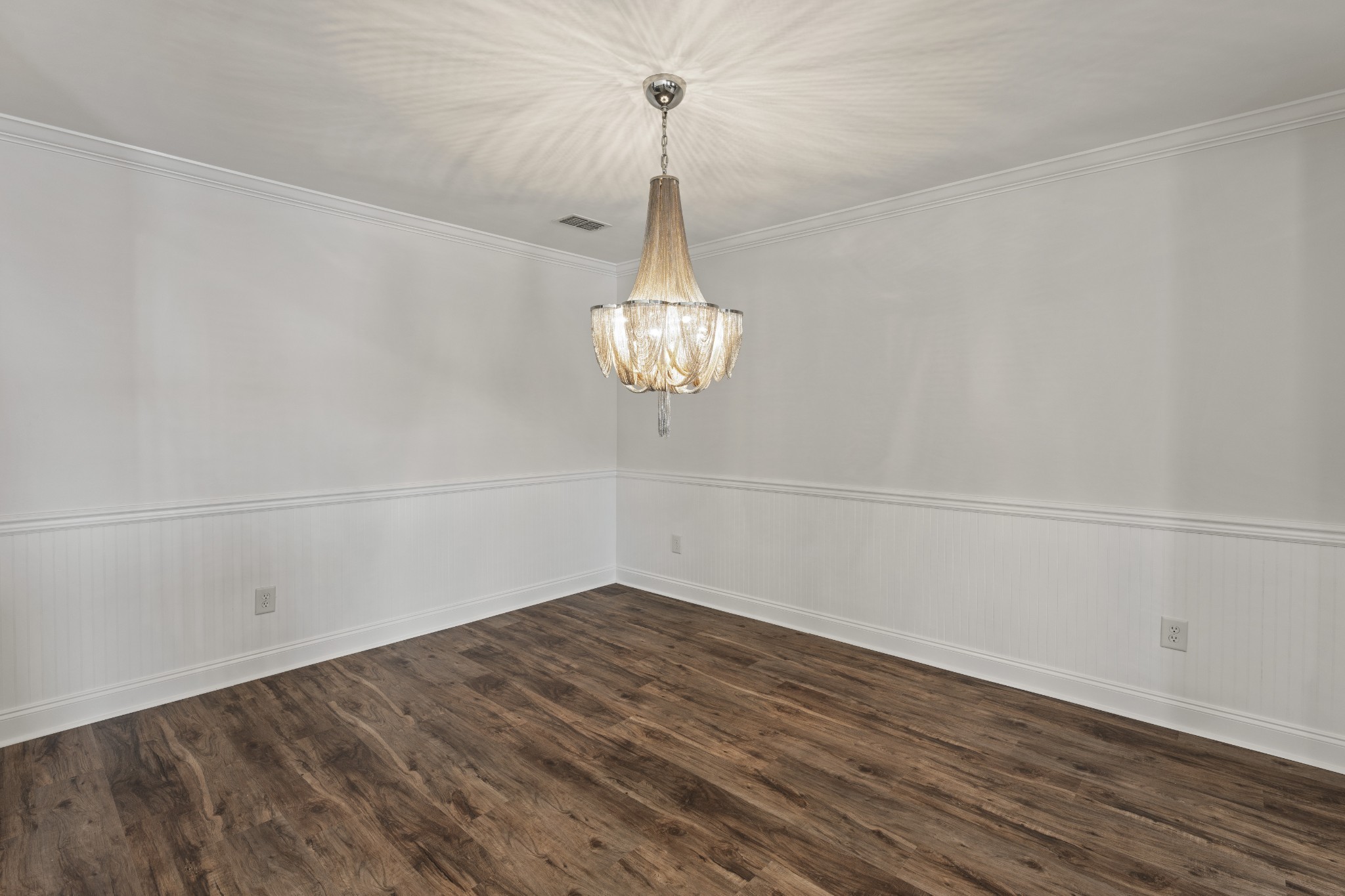 17 ANDERTON Drive Winchester, TN 37398 - Photo 21 of 42 a view of a room with wooden floor and ceiling fan