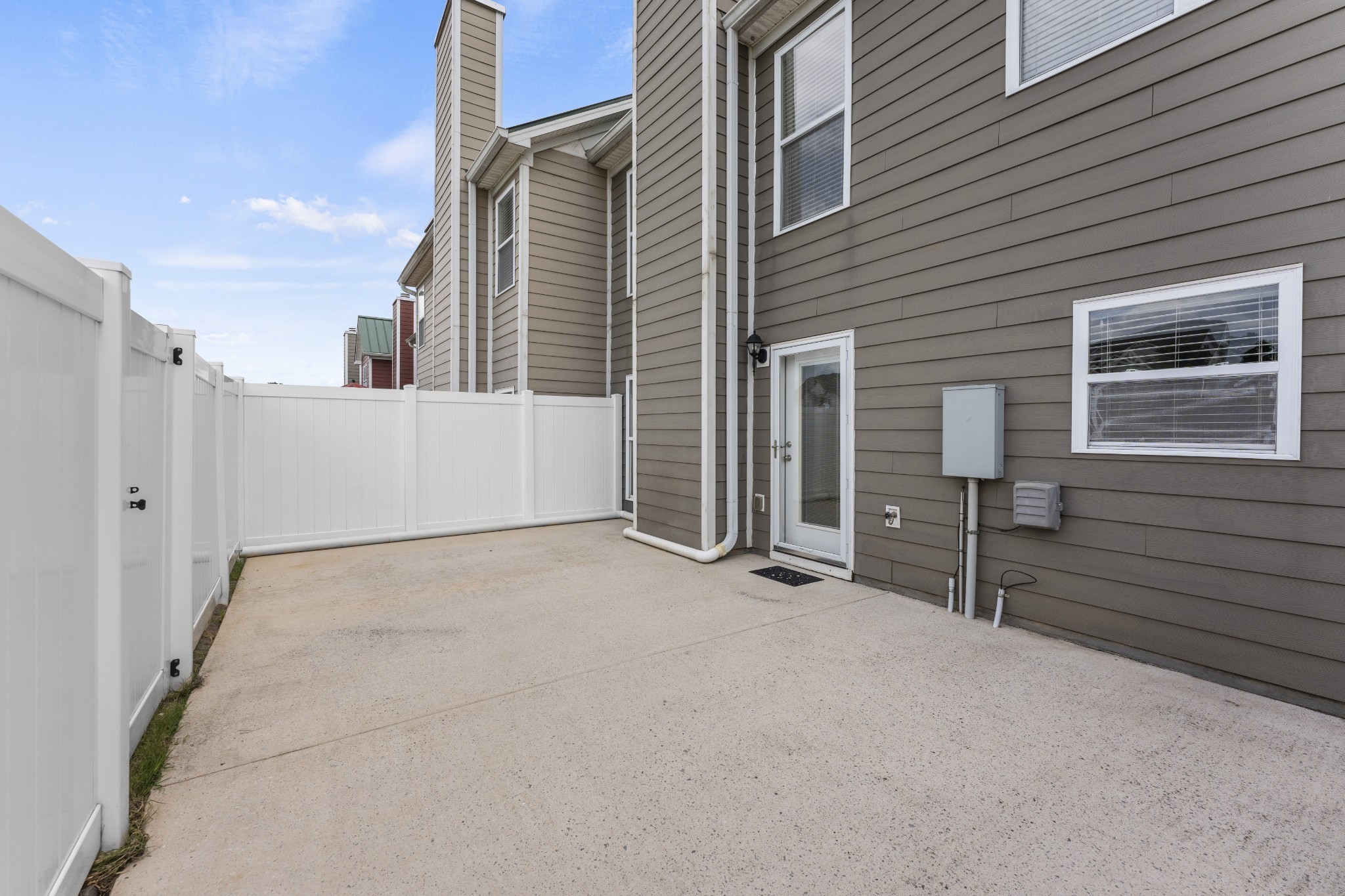 17 ANDERTON Drive Winchester, TN 37398 - Photo 9 of 42 a view of a house with a street