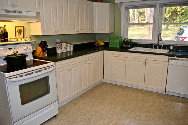 730 West Rollingwood Road Aiken, SC 29801 - Photo 15 of 36