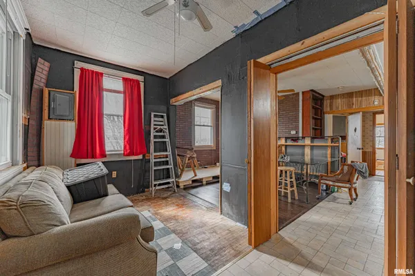 $75,000 | 988 West Forsyth Road, Decatur, IL 62526