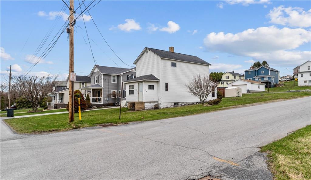 636 6th Street Colver, PA 15927 - Photo 4 of 15