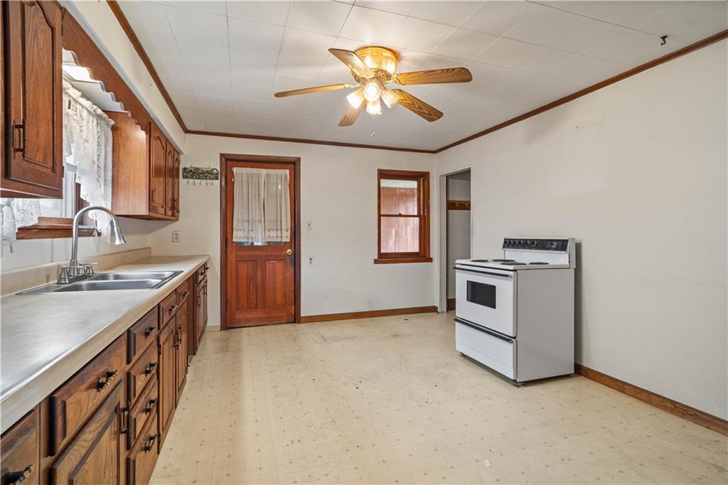 636 6th Street Colver, PA 15927 - Photo 8 of 15