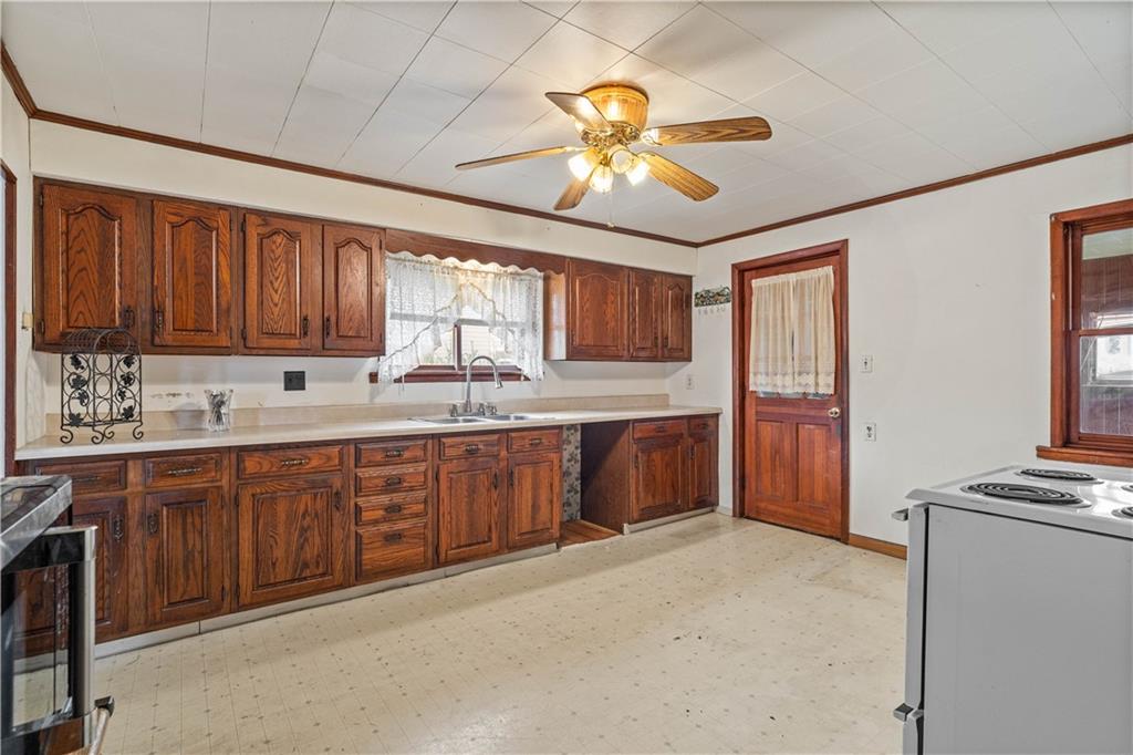 636 6th Street Colver, PA 15927 - Photo 9 of 15